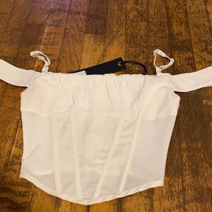 I Am Gia- white . New . Tag